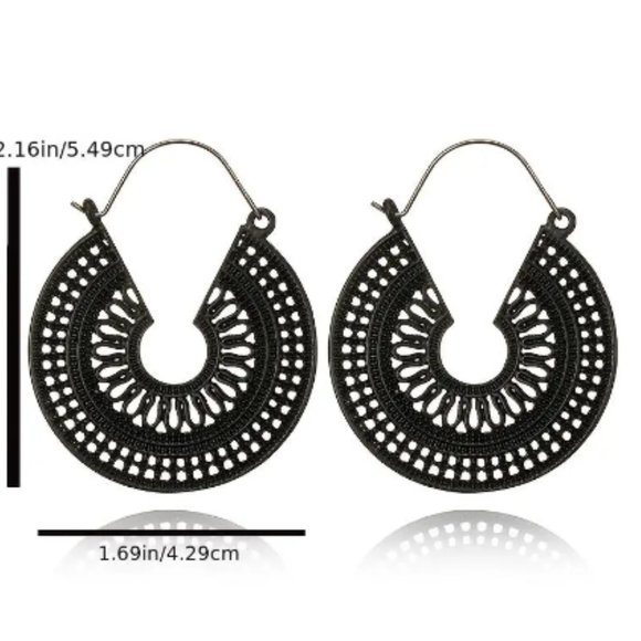 2/$10 NWOT Big Beautiful Filigree Open work Boho earrings Bold Hoop earrings - Picture 6 of 6